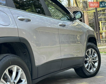 Серый Джип Чероки, объемом двигателя 2.4 л и пробегом 165 тыс. км за 15699 $, фото 139 на Automoto.ua