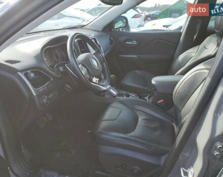 Серый Джип Чероки, объемом двигателя 3.24 л и пробегом 78 тыс. км за 3000 $, фото 5 на Automoto.ua