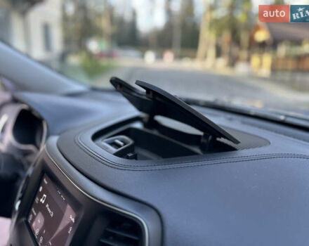 Серый Джип Чероки, объемом двигателя 2.4 л и пробегом 165 тыс. км за 15699 $, фото 174 на Automoto.ua