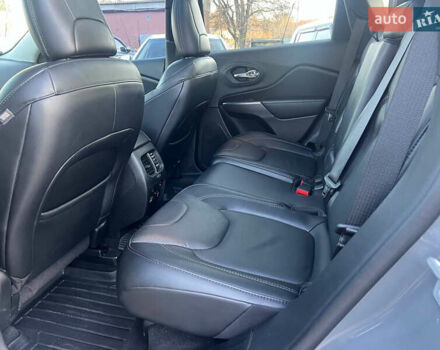 Серый Джип Чероки, объемом двигателя 3.24 л и пробегом 77 тыс. км за 21500 $, фото 14 на Automoto.ua