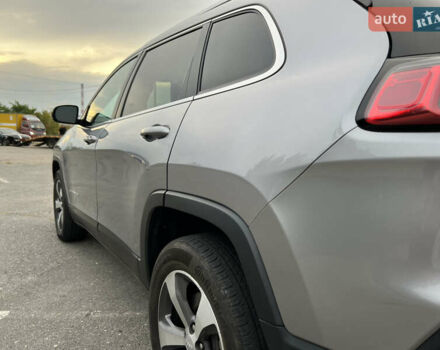 Джип Чероки 2020 в Харькове на Automoto.ua Серый Джип Чероки, объемом двигателя 3.24 л и пробегом 45 тыс. км за 18700 $, фото 10 на Automoto.ua