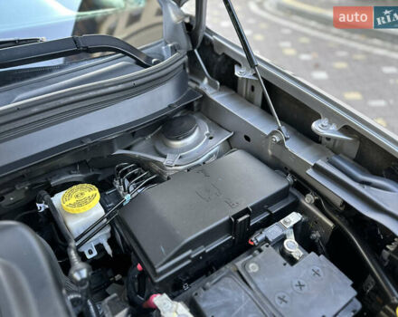 Серый Джип Чероки, объемом двигателя 2.4 л и пробегом 165 тыс. км за 15699 $, фото 268 на Automoto.ua