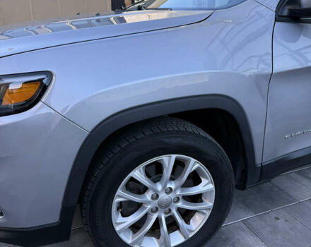 Серый Джип Чероки, объемом двигателя 2.36 л и пробегом 257 тыс. км за 13700 $, фото 5 на Automoto.ua