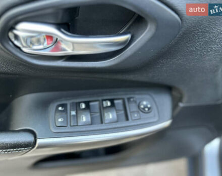 Серый Джип Чероки, объемом двигателя 2.4 л и пробегом 165 тыс. км за 15699 $, фото 212 на Automoto.ua