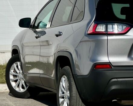 Сірий Джип Cherokee, об'ємом двигуна 2.4 л та пробігом 164 тис. км за 14000 $, фото 3 на Automoto.ua