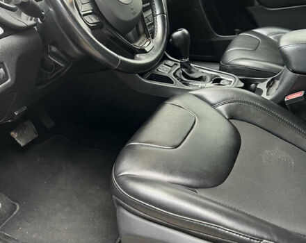 Серый Джип Чероки, объемом двигателя 2.36 л и пробегом 107 тыс. км за 18500 $, фото 5 на Automoto.ua