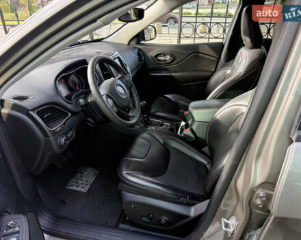 Сірий Джип Cherokee, об'ємом двигуна 3.24 л та пробігом 19 тис. км за 20900 $, фото 10 на Automoto.ua