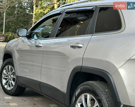 Серый Джип Чероки, объемом двигателя 2.4 л и пробегом 165 тыс. км за 15699 $, фото 97 на Automoto.ua