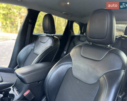 Серый Джип Чероки, объемом двигателя 2.4 л и пробегом 165 тыс. км за 15699 $, фото 220 на Automoto.ua