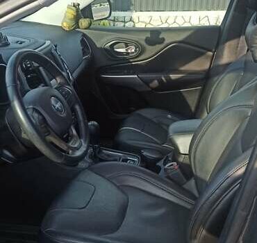 Сірий Джип Cherokee, об'ємом двигуна 3.24 л та пробігом 131 тис. км за 21345 $, фото 8 на Automoto.ua