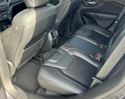 Серый Джип Чероки, объемом двигателя 3.24 л и пробегом 124 тыс. км за 18900 $, фото 25 на Automoto.ua