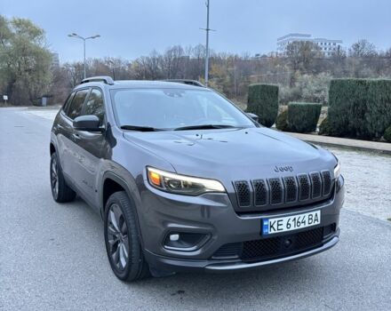 Серый Джип Чероки, объемом двигателя 3.2 л и пробегом 43 тыс. км за 21800 $, фото 2 на Automoto.ua