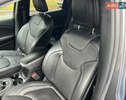 Сірий Джип Cherokee, об'ємом двигуна 3.2 л та пробігом 121 тис. км за 17800 $, фото 28 на Automoto.ua