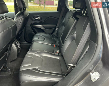 Сірий Джип Cherokee, об'ємом двигуна 3.2 л та пробігом 121 тис. км за 17800 $, фото 30 на Automoto.ua