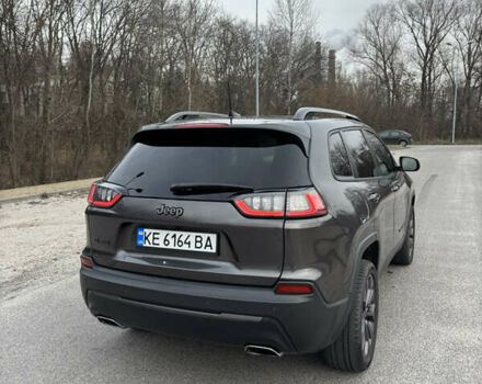 Сірий Джип Cherokee, об'ємом двигуна 3.24 л та пробігом 43 тис. км за 19199 $, фото 5 на Automoto.ua