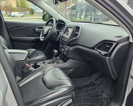 Серый Джип Чероки, объемом двигателя 2.36 л и пробегом 103 тыс. км за 21300 $, фото 5 на Automoto.ua