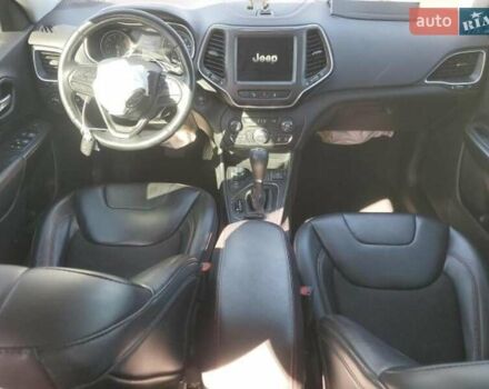 Джип Cherokee 2021 у Львові на Automoto.ua Сірий Джип Cherokee, об'ємом двигуна 3.2 л та пробігом 141 тис. км за 10600 $, фото 5 на Automoto.ua