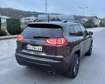 Серый Джип Чероки, объемом двигателя 3.24 л и пробегом 43 тыс. км за 21800 $, фото 3 на Automoto.ua