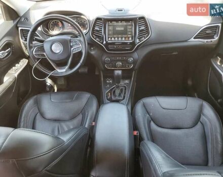 Джип Cherokee 2021 у Львові на Automoto.ua Сірий Джип Cherokee, об'ємом двигуна 3.24 л та пробігом 62 тис. км за 3000 $, фото 2 на Automoto.ua