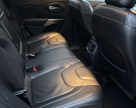 Серый Джип Чероки, объемом двигателя 3.2 л и пробегом 43 тыс. км за 21800 $, фото 11 на Automoto.ua