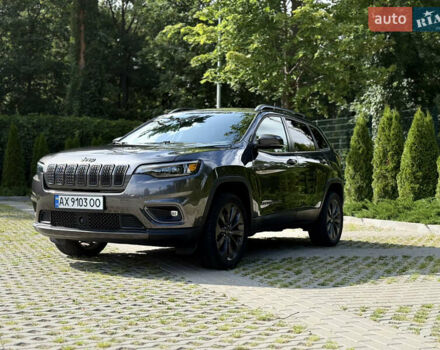 Сірий Джип Cherokee, об'ємом двигуна 3.24 л та пробігом 93 тис. км за 21500 $, фото 1 на Automoto.ua