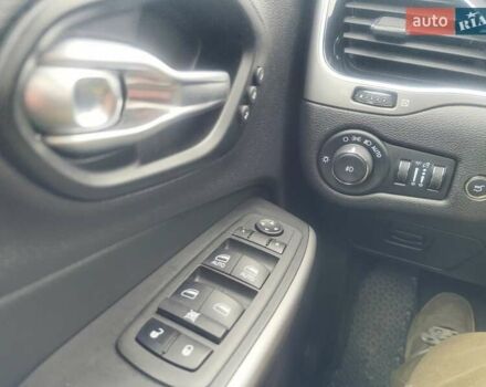 Серый Джип Чероки, объемом двигателя 3.24 л и пробегом 82 тыс. км за 28000 $, фото 13 на Automoto.ua