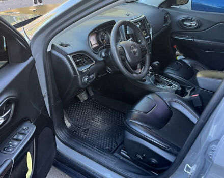 Серый Джип Чероки, объемом двигателя 3.24 л и пробегом 114 тыс. км за 23700 $, фото 9 на Automoto.ua