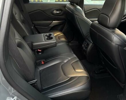 Сірий Джип Cherokee, об'ємом двигуна 3.24 л та пробігом 55 тис. км за 21800 $, фото 14 на Automoto.ua