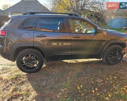 Серый Джип Чероки, объемом двигателя 3.24 л и пробегом 43 тыс. км за 27000 $, фото 10 на Automoto.ua