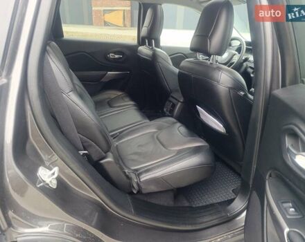 Серый Джип Чероки, объемом двигателя 3.24 л и пробегом 82 тыс. км за 28000 $, фото 26 на Automoto.ua