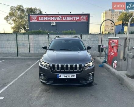 Серый Джип Чероки, объемом двигателя 1.99 л и пробегом 30 тыс. км за 21999 $, фото 2 на Automoto.ua