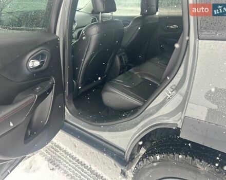 Серый Джип Чероки, объемом двигателя 3.24 л и пробегом 22 тыс. км за 25000 $, фото 10 на Automoto.ua