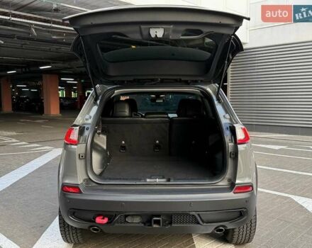 Серый Джип Чероки, объемом двигателя 3.24 л и пробегом 58 тыс. км за 23990 $, фото 9 на Automoto.ua