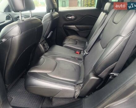 Серый Джип Чероки, объемом двигателя 3.24 л и пробегом 82 тыс. км за 28000 $, фото 22 на Automoto.ua