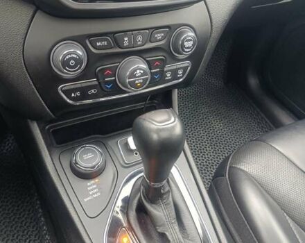 Серый Джип Чероки, объемом двигателя 3.24 л и пробегом 82 тыс. км за 28000 $, фото 18 на Automoto.ua