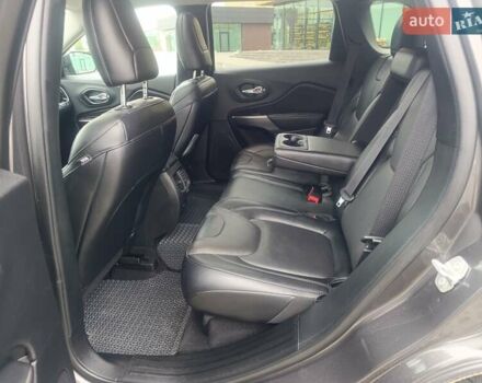 Серый Джип Чероки, объемом двигателя 3.24 л и пробегом 82 тыс. км за 28000 $, фото 19 на Automoto.ua