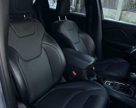 Сірий Джип Cherokee, об'ємом двигуна 3.24 л та пробігом 17 тис. км за 22950 $, фото 53 на Automoto.ua