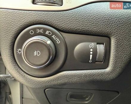 Серый Джип Чероки, объемом двигателя 3.24 л и пробегом 58 тыс. км за 23990 $, фото 15 на Automoto.ua