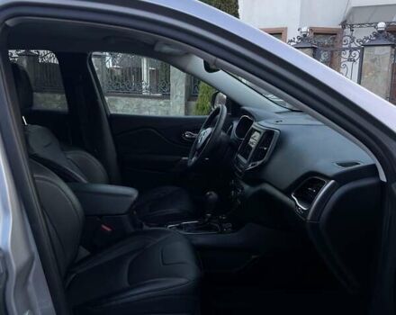 Сірий Джип Cherokee, об'ємом двигуна 3.24 л та пробігом 17 тис. км за 22950 $, фото 38 на Automoto.ua