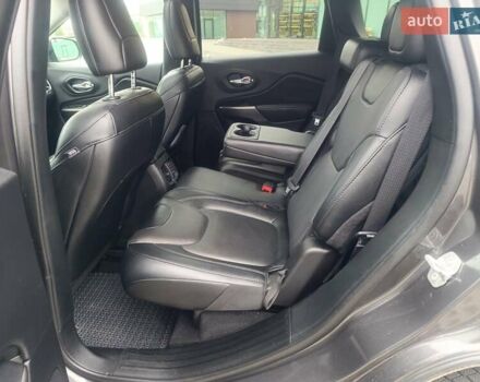 Серый Джип Чероки, объемом двигателя 3.24 л и пробегом 82 тыс. км за 28000 $, фото 21 на Automoto.ua