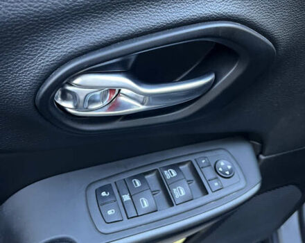 Серый Джип Чероки, объемом двигателя 3.24 л и пробегом 114 тыс. км за 23700 $, фото 11 на Automoto.ua