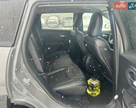 Серый Джип Чероки, объемом двигателя 3.24 л и пробегом 22 тыс. км за 25000 $, фото 7 на Automoto.ua