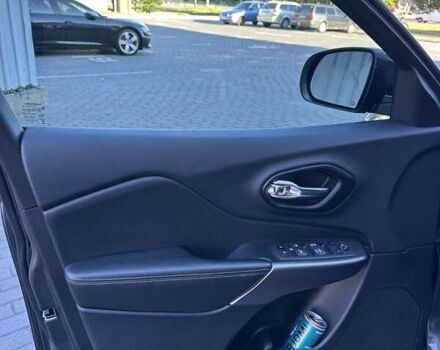 Серый Джип Чероки, объемом двигателя 3.2 л и пробегом 49 тыс. км за 22500 $, фото 30 на Automoto.ua