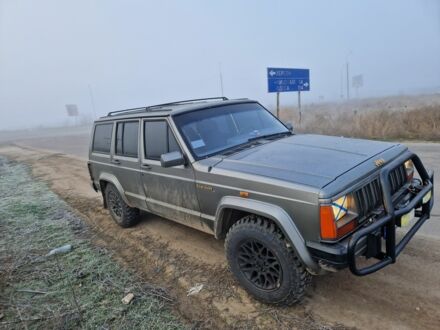 Сірий Джип Cherokee, об'ємом двигуна 4 л та пробігом 180 тис. км за 3902 $, фото 1 на Automoto.ua