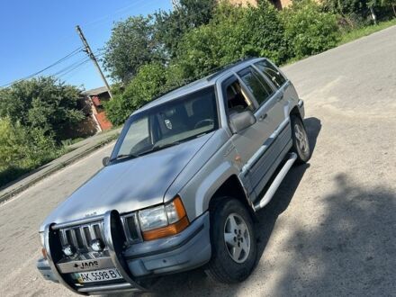 Джип Cherokee 1995 у Сумах на Automoto.ua Сірий Джип Cherokee, об'ємом двигуна 4 л та пробігом 245 тис. км за 2500 $, фото 1 на Automoto.ua