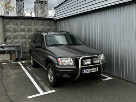 Серый Джип Чероки, объемом двигателя 0 л и пробегом 300 тыс. км за 5500 $, фото 1 на Automoto.ua