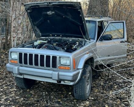 Серый Джип Чероки, объемом двигателя 2.5 л и пробегом 100 тыс. км за 2000 $, фото 1 на Automoto.ua