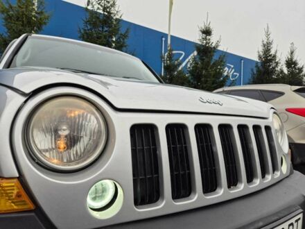 Серый Джип Чероки, объемом двигателя 2.78 л и пробегом 223 тыс. км за 7900 $, фото 1 на Automoto.ua