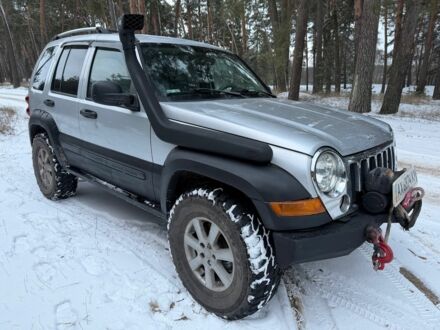 Серый Джип Чероки, объемом двигателя 2.8 л и пробегом 213 тыс. км за 6250 $, фото 1 на Automoto.ua