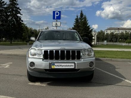 Джип Cherokee 2008 у Краматорске на Automoto.ua Сірий Джип Cherokee, об'ємом двигуна 3 л та пробігом 270 тис. км за 8000 $, фото 1 на Automoto.ua